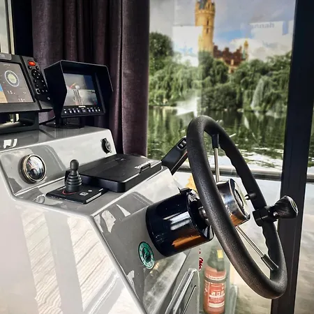 Vindua Marieke - Festlieger Úszó hotel *