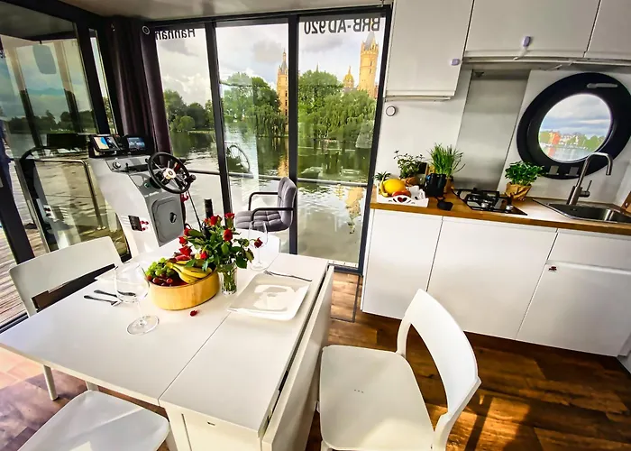 Vindua Marieke - Festlieger Botel *